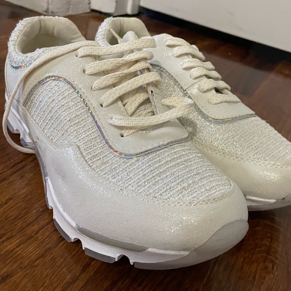 White/silver sneakers